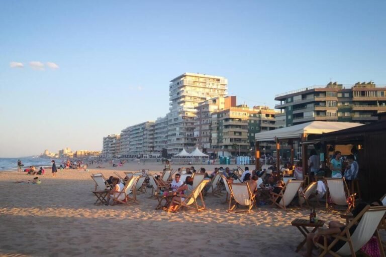 Hoteles frente al mar en El Perelló