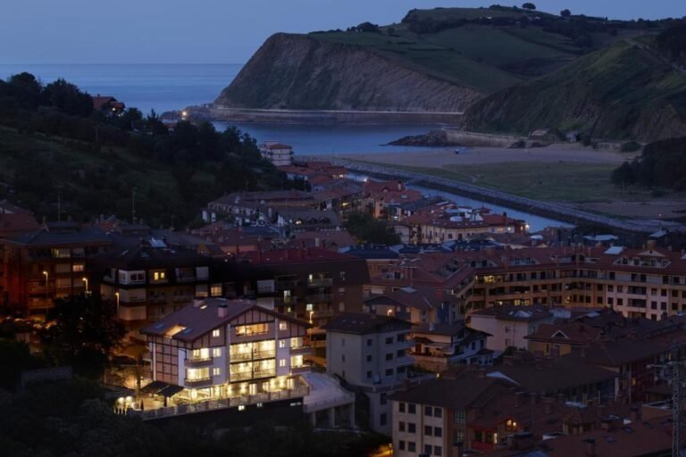 Hoteles frente al mar en Zumaia