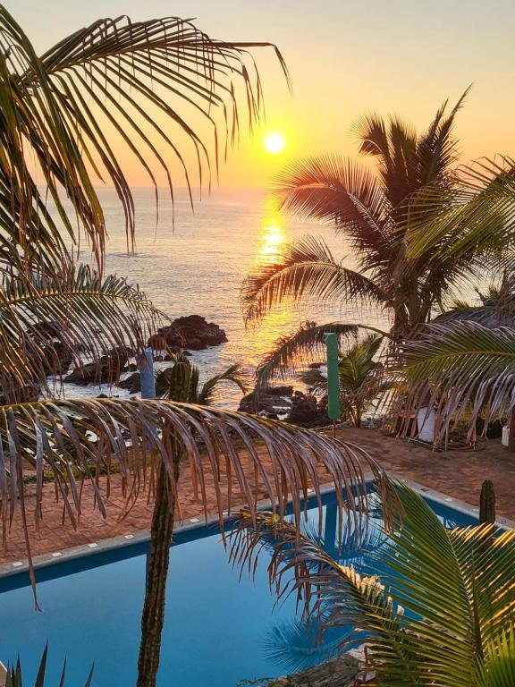 Hotel Luz de Mar ' right on the beach