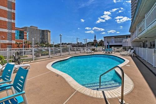 Imagen 2 de Oceanfront Resort Studio on Virginia Beach!